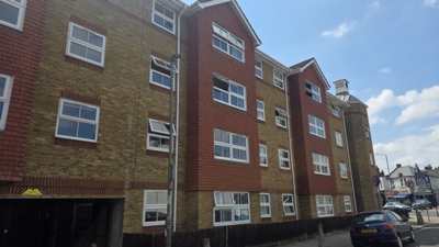 1 Bedroom Purpose Built to rent in Ravensbury Road, Earlsfield, London, SW18