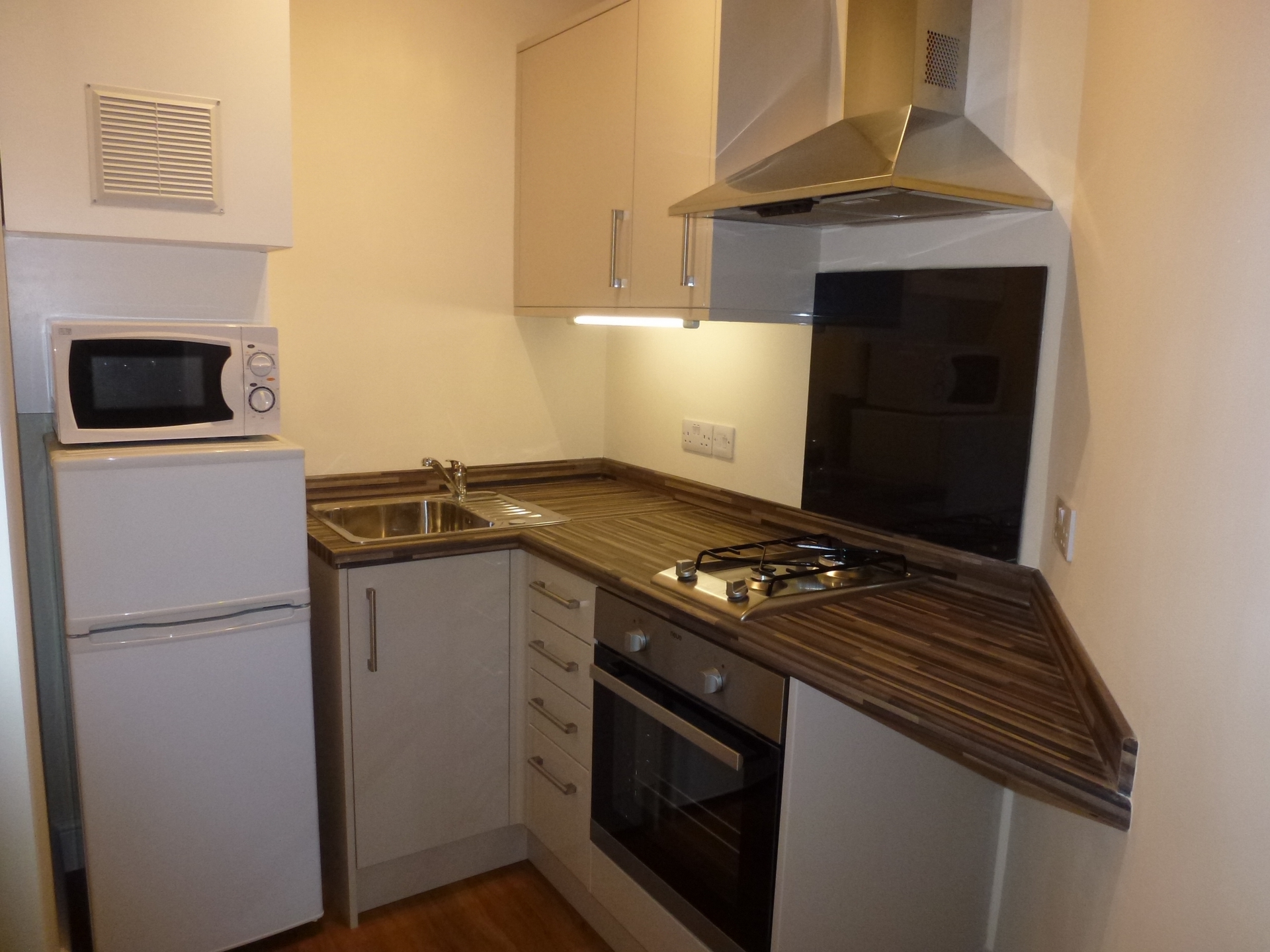 1 Bedroom Apartment to rent in Wimbledon, London, SW19