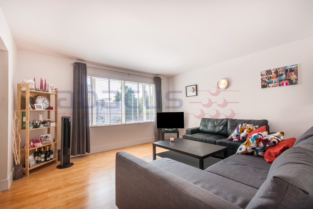 2 Bedroom Flat to rent in Childs Hill, London, NW2