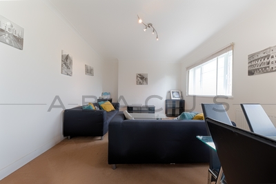 3 Bedroom Flat to rent in Shoot Up Hill, Kilburn, London, NW2