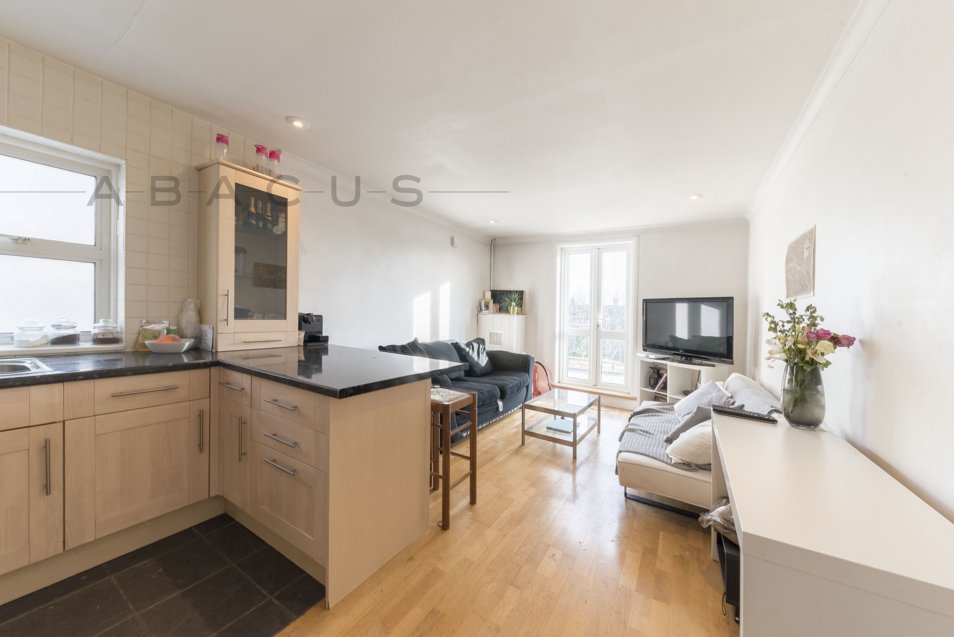 3 Bedroom Flat to rent in Kensal Rise, London, NW10