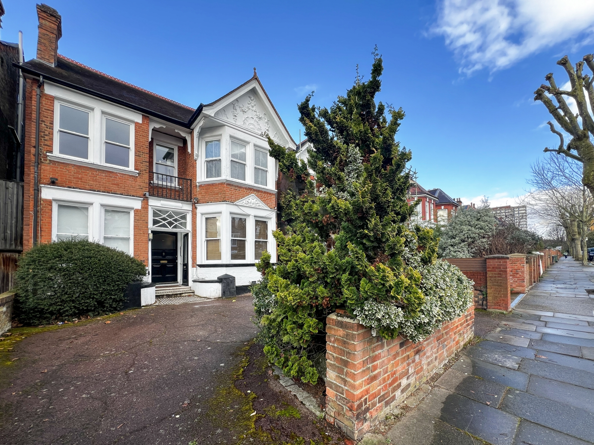 Studio to rent in Teignmouth Road, Kilburn, London, NW2