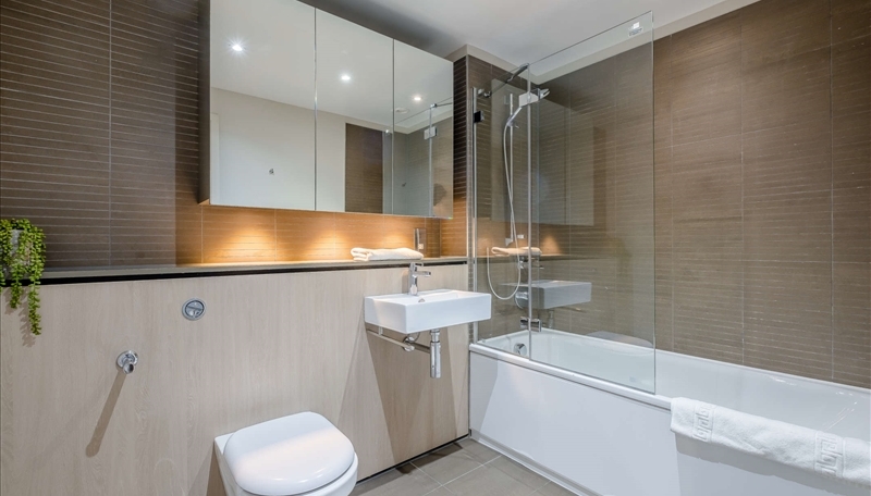 3 Bedroom Flat to rent in Merchant Square East, Westminster, London, W2