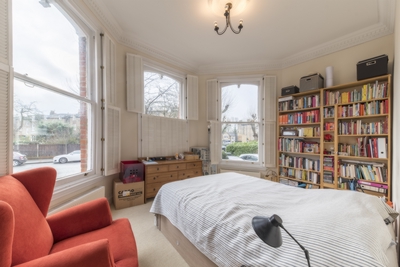 3 Bedroom Flat to rent in St Gabriels Road, Willesden, London, NW2
