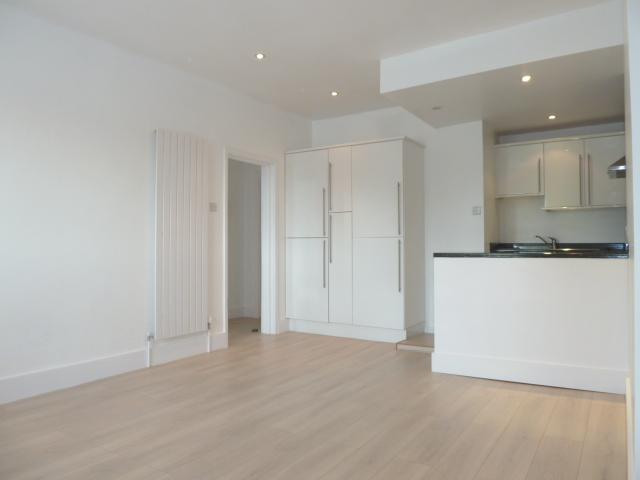 1 Bedroom Apartment to rent in Belsize Park, London, NW3