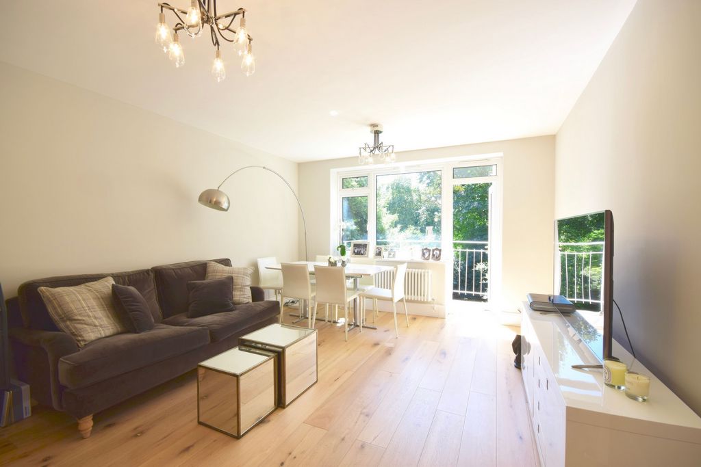 2 Bedroom Flat to rent in Belsize Park, London, NW3