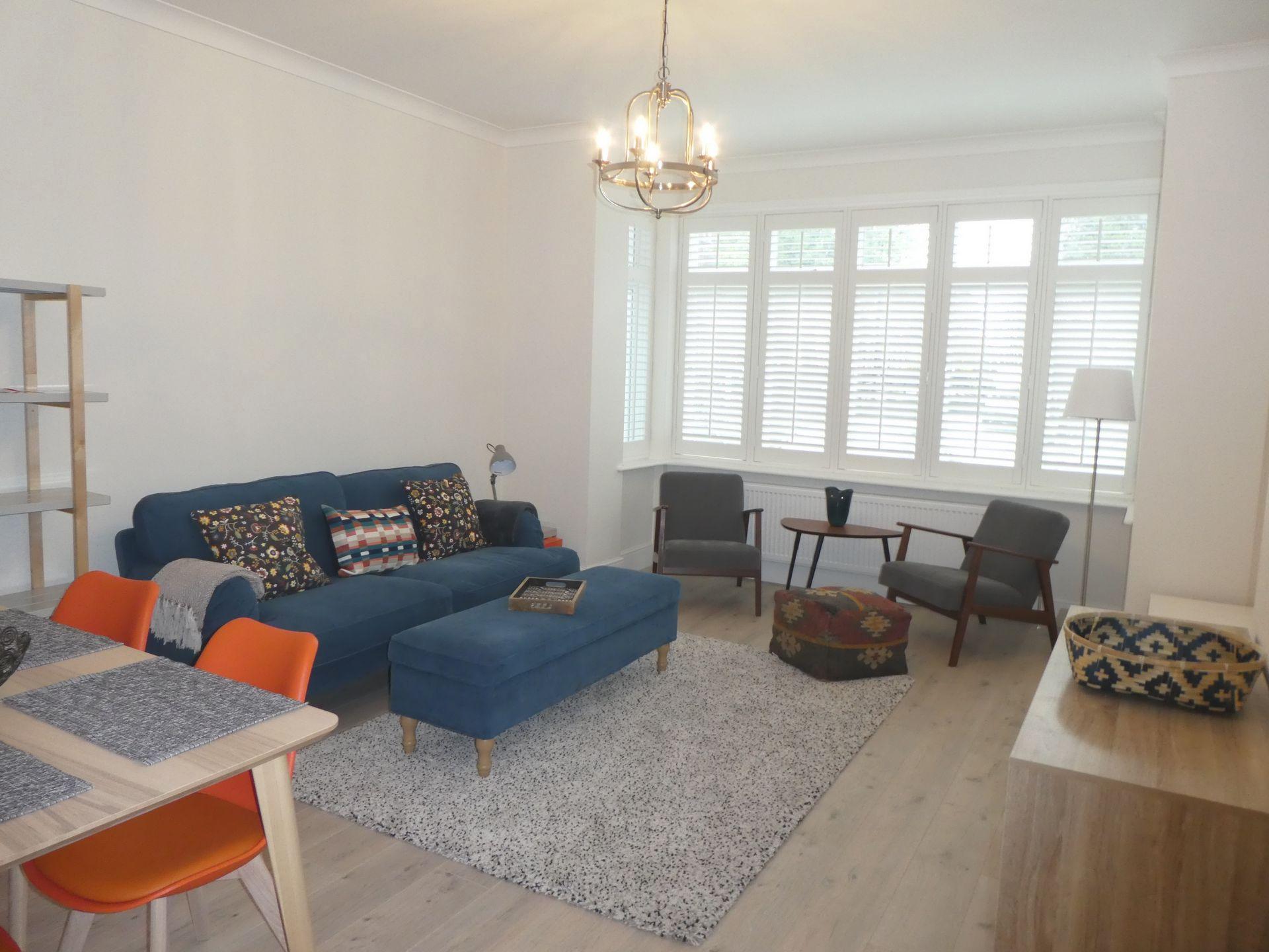 2 Bedroom Apartment to rent in Belsize Park, London, NW3