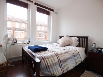 1 Bedroom Flat to rent in Perham Road, West Kensington, London, W14