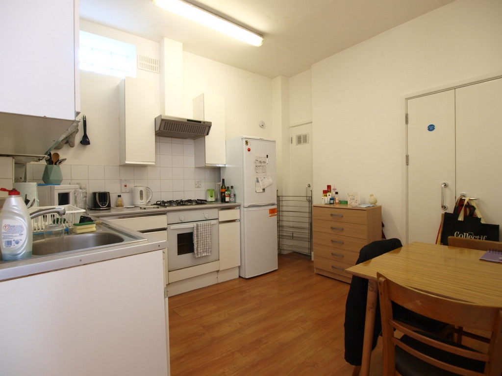 2 Bedroom Flat to rent in Camden, London, NW1