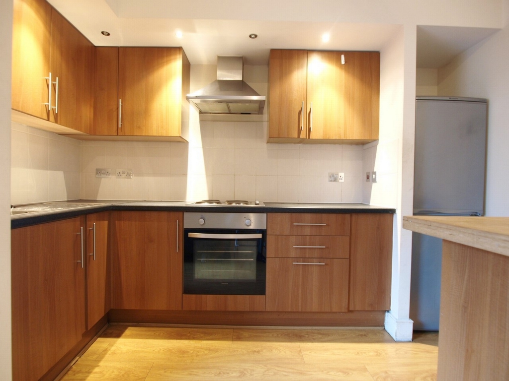 4 Bedroom Flat to rent in Holloway, London, N7