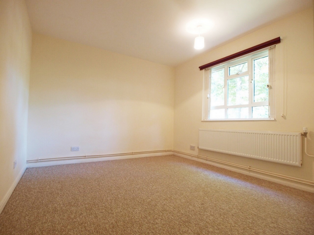 3 Bedroom Flat to rent in Archway, London, N19