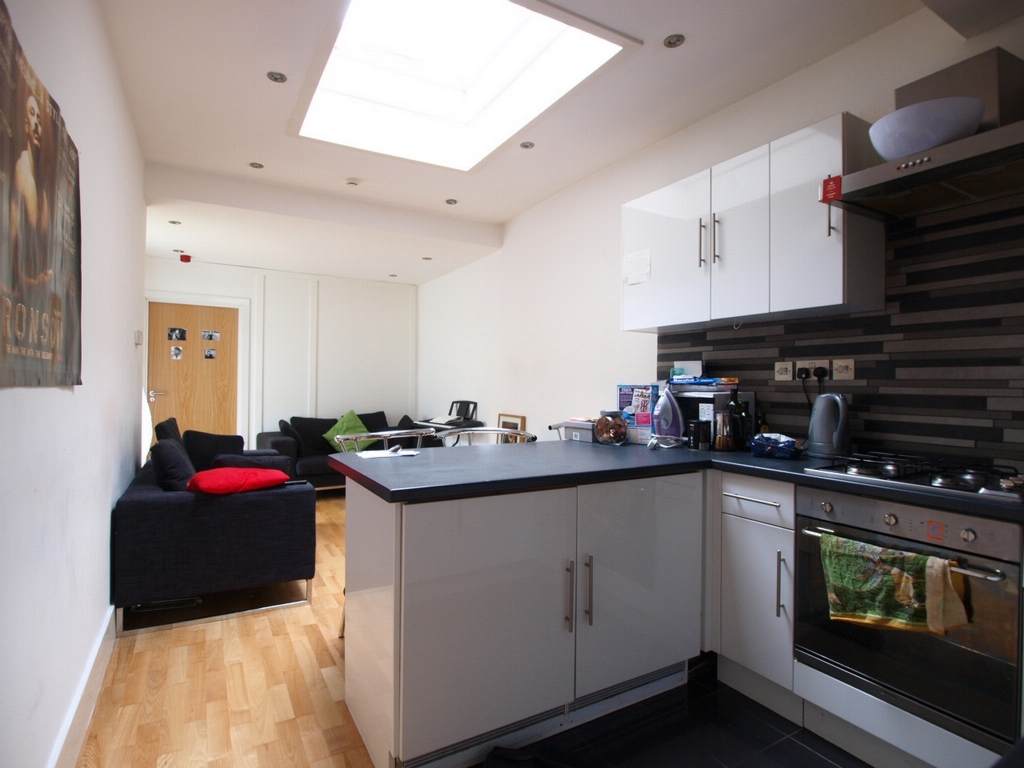 3 Bedroom Flat to rent in Islington, London, N19