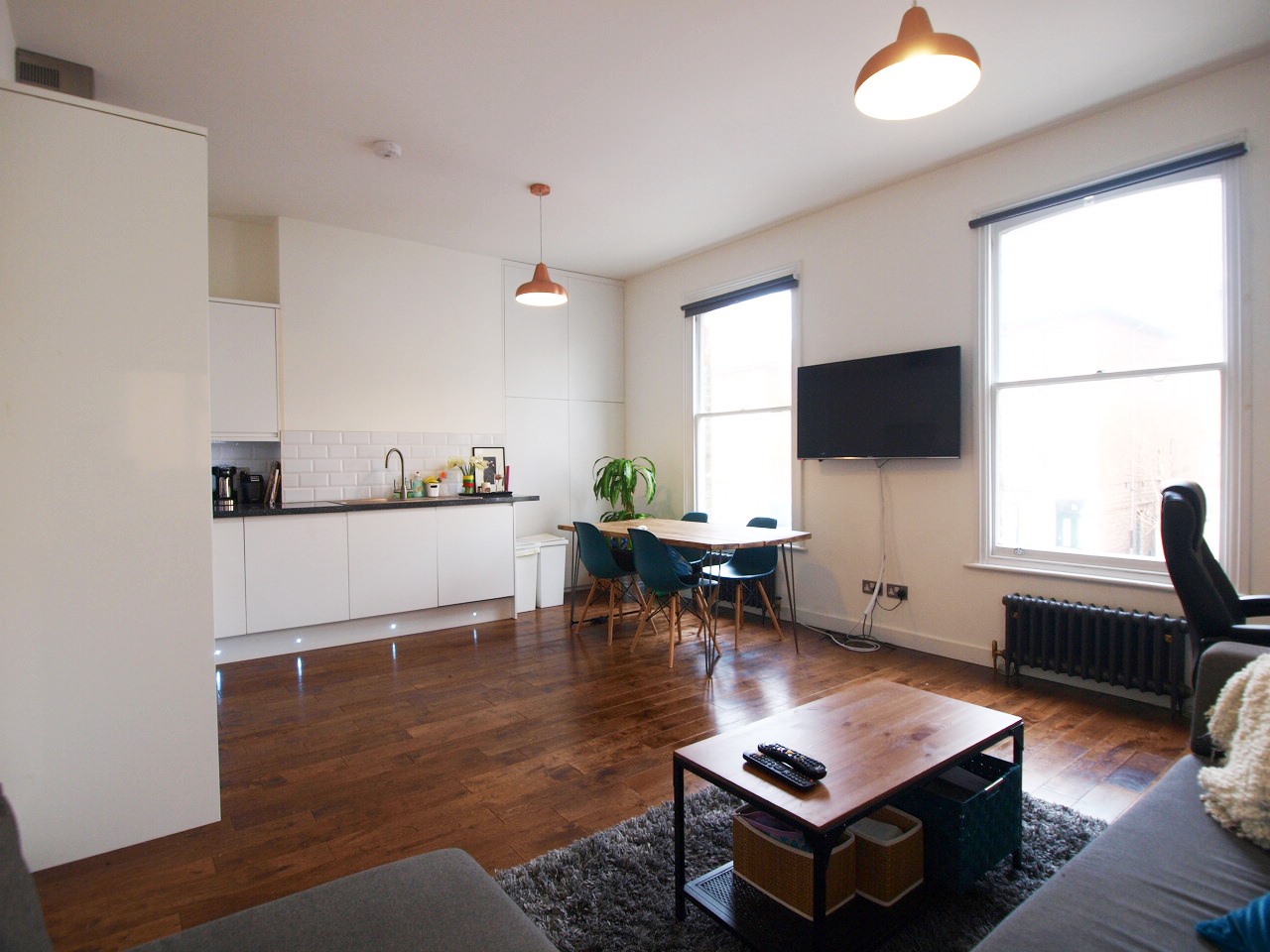 1 Bedroom Flat to rent in Finsbury Park, London, N19