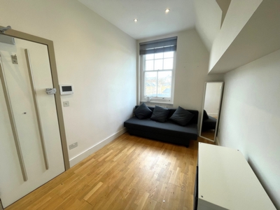 Studio Flat to rent in Pentonville Road, Kings Cross, London, N1