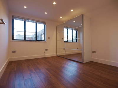 1 Bedroom Apartment to rent in Thorold Road, Bounds Green, London, N22