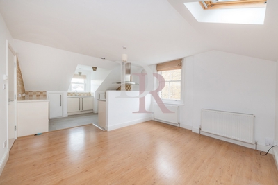 2 Bedroom Flat to rent in Eaton Rise, Ealing, London, W5