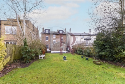 2 Bedroom Flat to rent in Eaton Rise, Ealing, London, W5