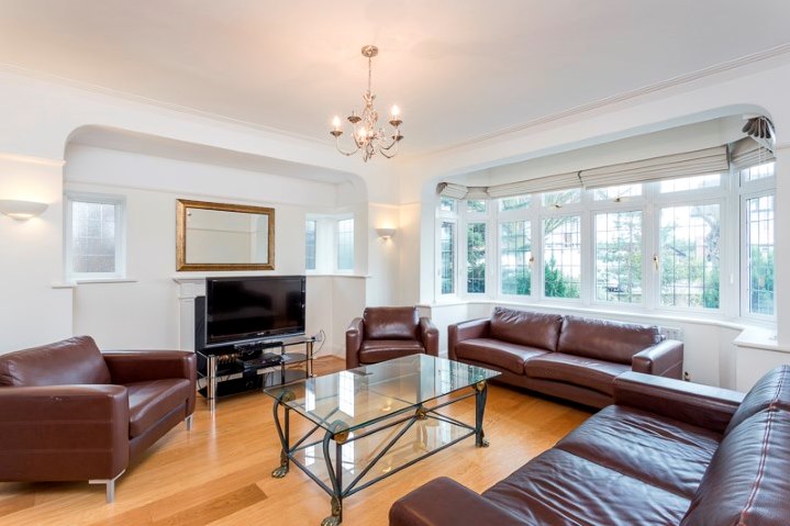 5 Bedroom House to rent in Ealing, London, W5