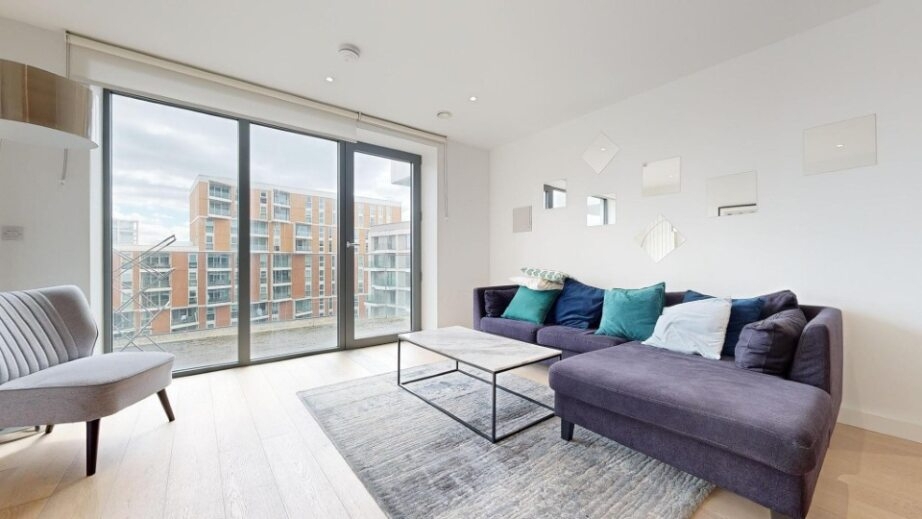 2 Bedroom Apartment to rent in Bonnet Street, Royal Docks, London, E16