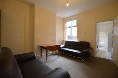 St. Leonards Road Clarendon Park LE2