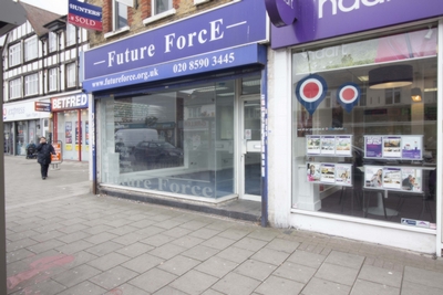 High Road Chadwell Heath RM6