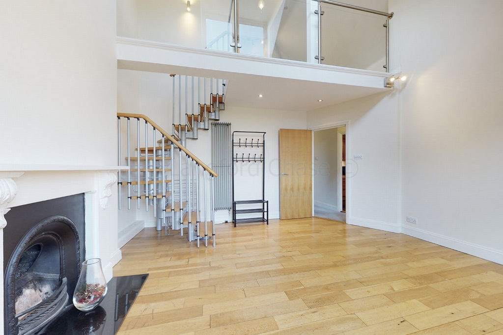 3 Bedroom Flat to rent in Holloway, London, N7