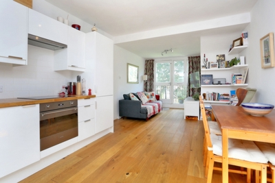 2 Bedroom Flat to rent in Bishops Road, Highgate, London, N6