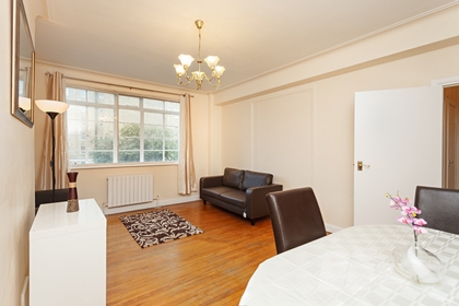 2 Bedroom Apartment to rent in Adelaide Road, Swiss Cottage, London, NW3