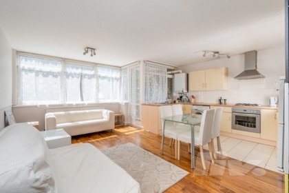 1 Bedroom Apartment to rent in Broxwood Way, St John's Wood, London, NW8