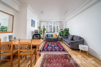 4 Bedroom Flat to rent in Adelaide Road, Swiss Cottage, London, NW3