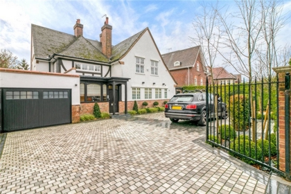 6 Bedroom Detached to rent in The Bishops Avenue, Hampstead Garden Suburbs, London, N2