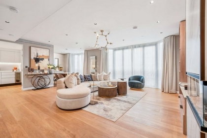 5 Bedroom Penthouse to rent in Beaufort Square, Colindale, London, NW9