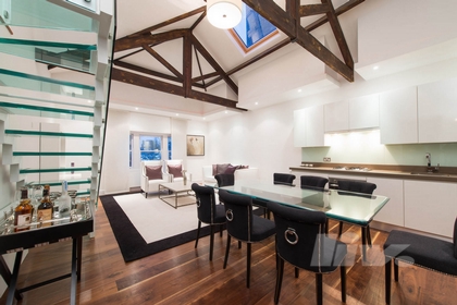 2 Bedroom Apartment to rent in Rosslyn Hill, Hampstead, London, NW3