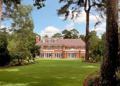 6 Bedroom Detached to rent in The Bishops Avenue, Hampstead, London, N2