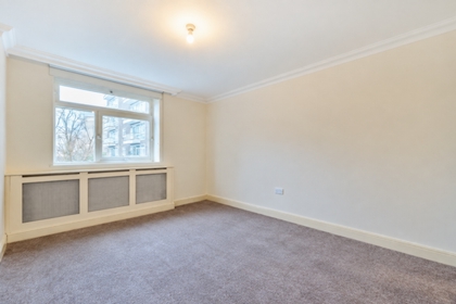 1 Bedroom Apartment to rent in St Johns Wood Park, St Johns Wood, London, NW8