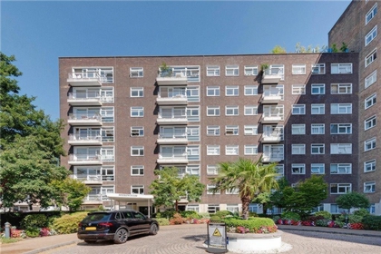1 Bedroom Apartment to rent in St Johns Wood Park, St Johns Wood, London, NW8