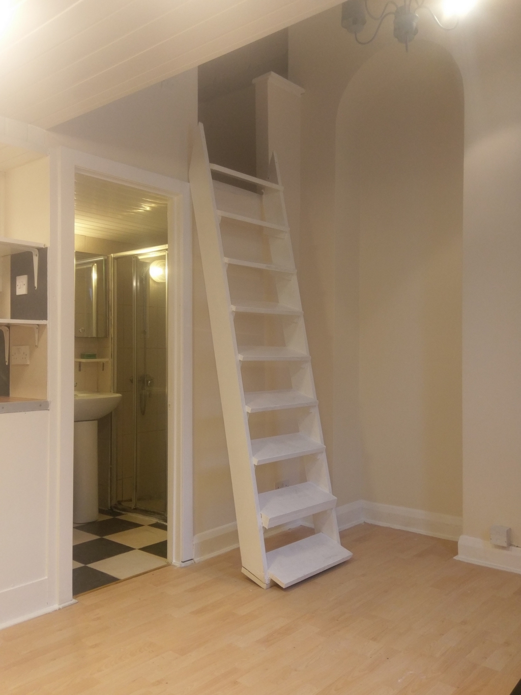 Flat to rent in , London, W10