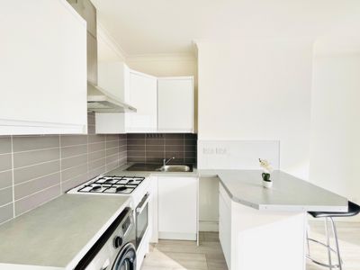 1 Bedroom Flat to rent in Gowan Road, Willesden Green, London, NW10