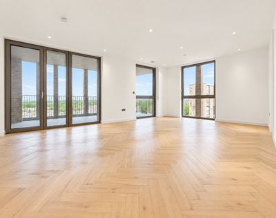 3 Bedroom Apartment to rent in Oberman Road, Dollis Hill, London, NW10