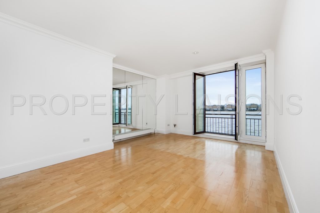 1 Bedroom Apartment to rent in , London, E14