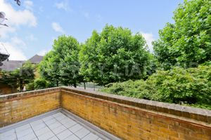 Welland Mews West Wapping E1W
