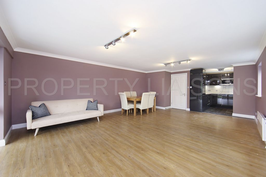 2 Bedroom Apartment to rent in , London, E1