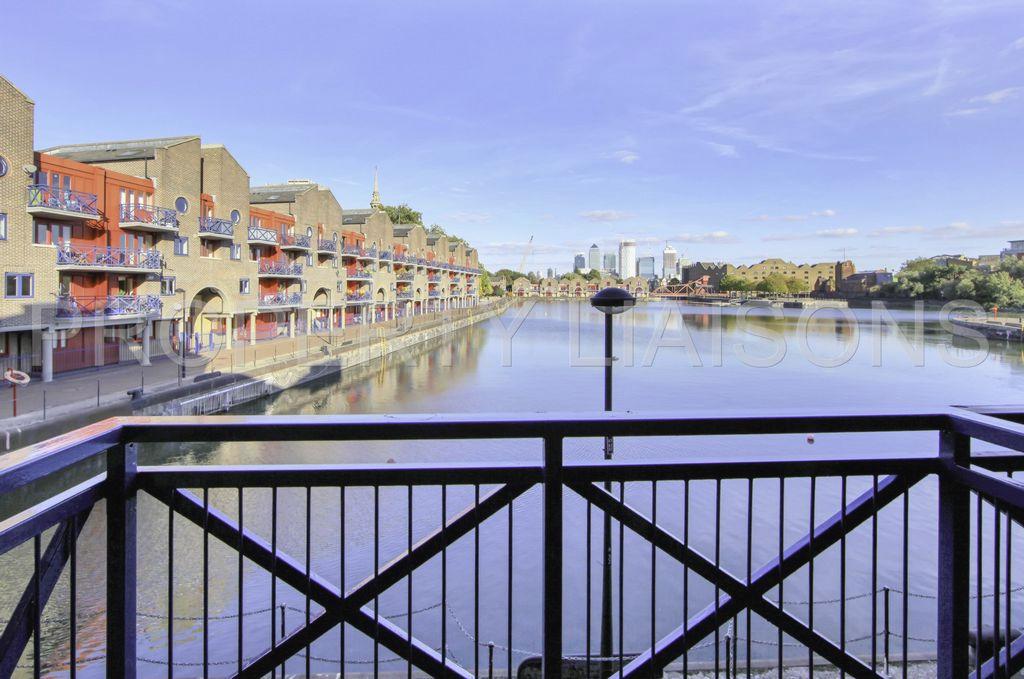 2 Bedroom Apartment to rent in Wapping, London, E1W