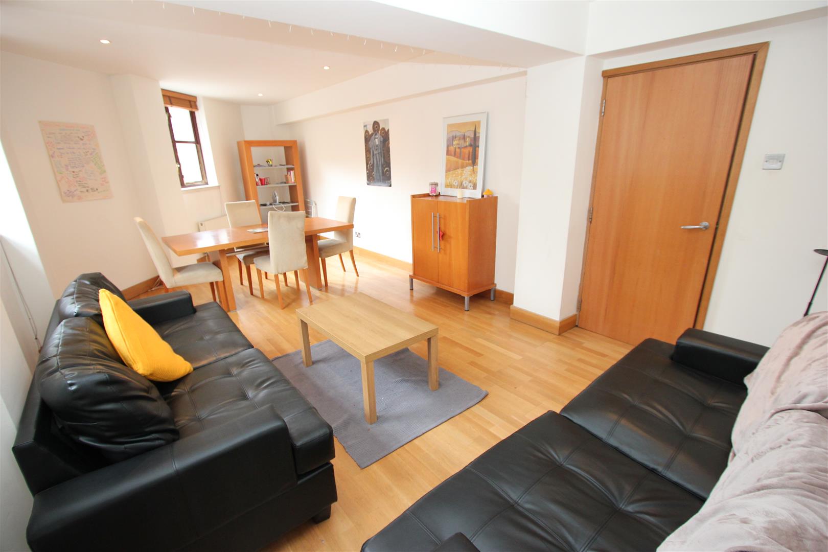 3 Bedroom Apartment to rent in Wapping, London, E1W