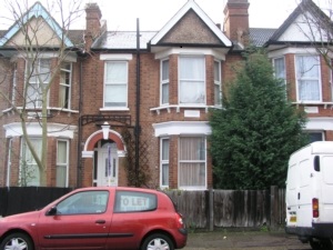 3 Bedroom House to rent in , Hendon, NW4