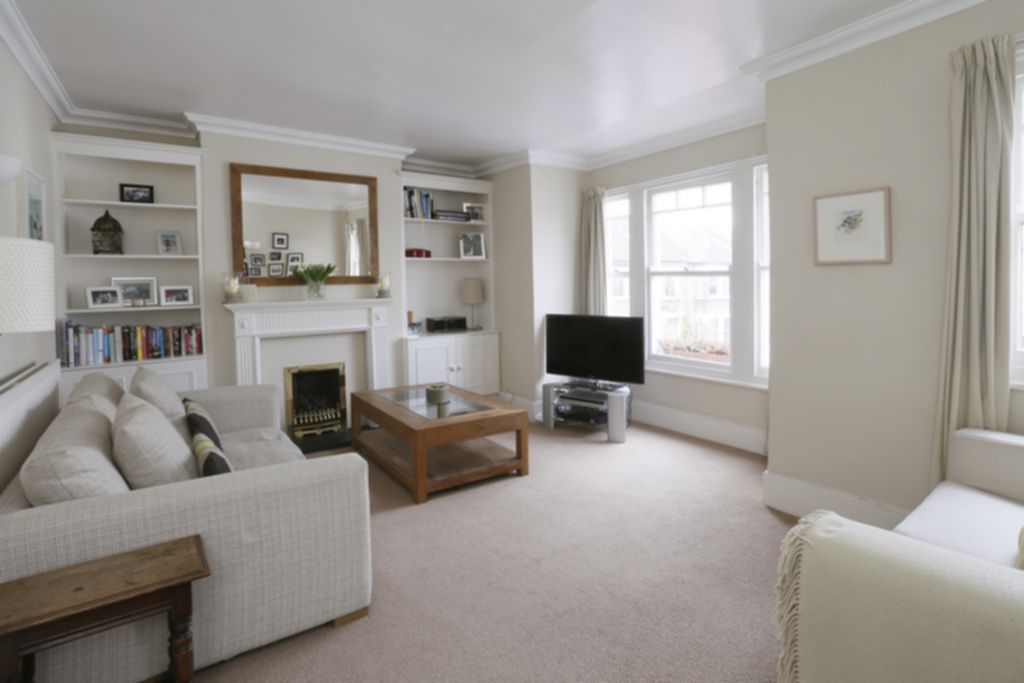 2 Bedroom Flat to rent in Wandsworth, London, SW18