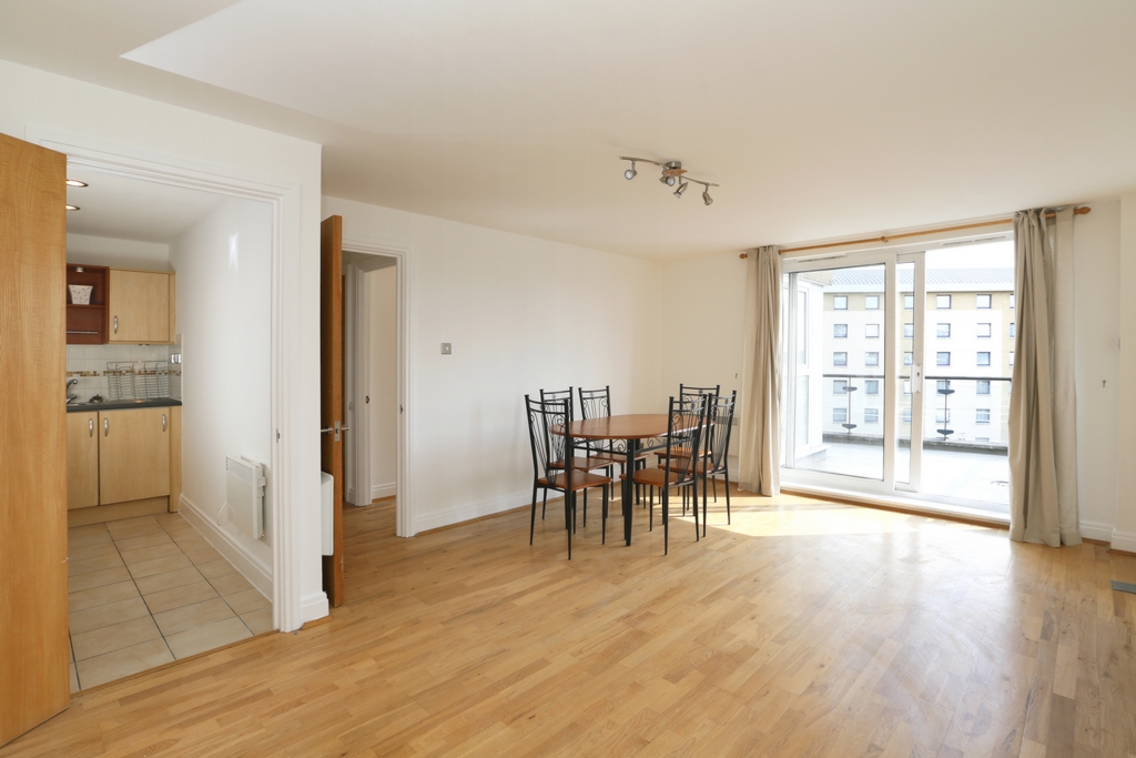 2 Bedroom Flat to rent in Wandsworth, London, SW18