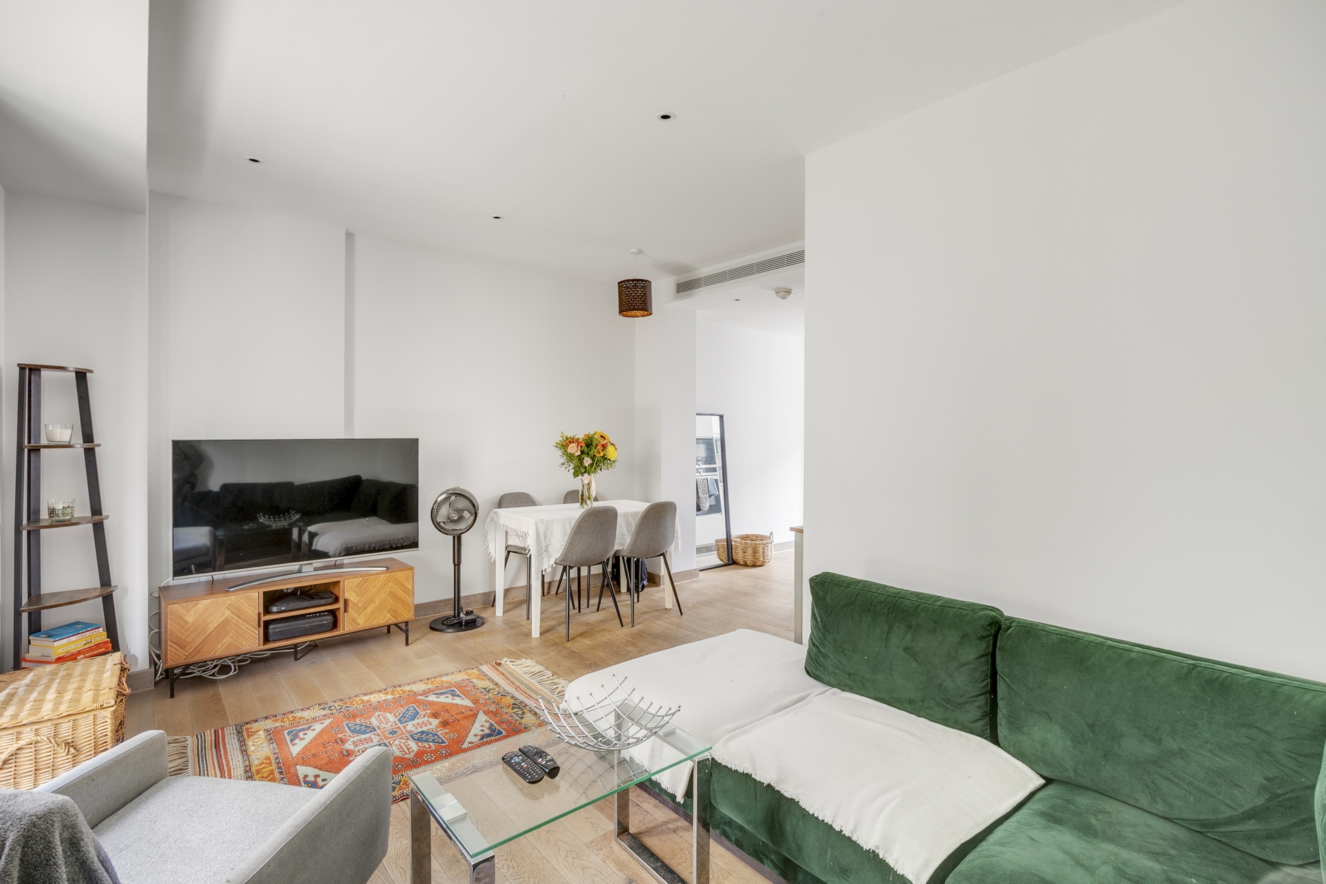 2 Bedroom Apartment to rent in Bellwether Lane, Wandsworth, London, SW18