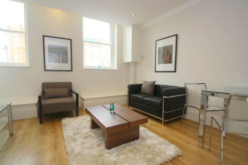 2 Bedroom Apartment to rent in Stoke Newington, London, N16