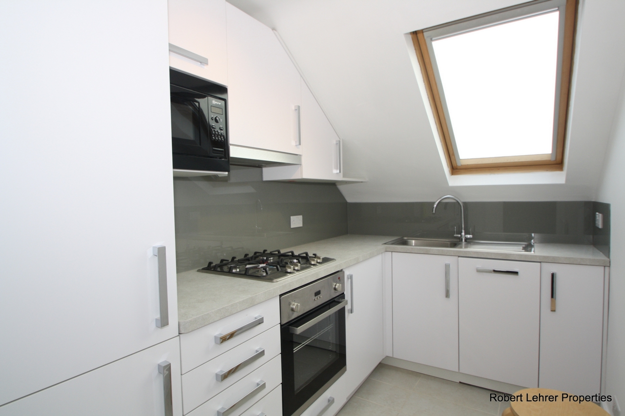 2 Bedroom Flat to rent in Archway, London, N19